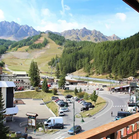 Apartment Montagne 30m² Avec Balcon Sud, 4 Couchages A 100m Des Pistes Et 10m Des Commerces - Fr-1-330b-199 Vars (Hautes-Alpes)